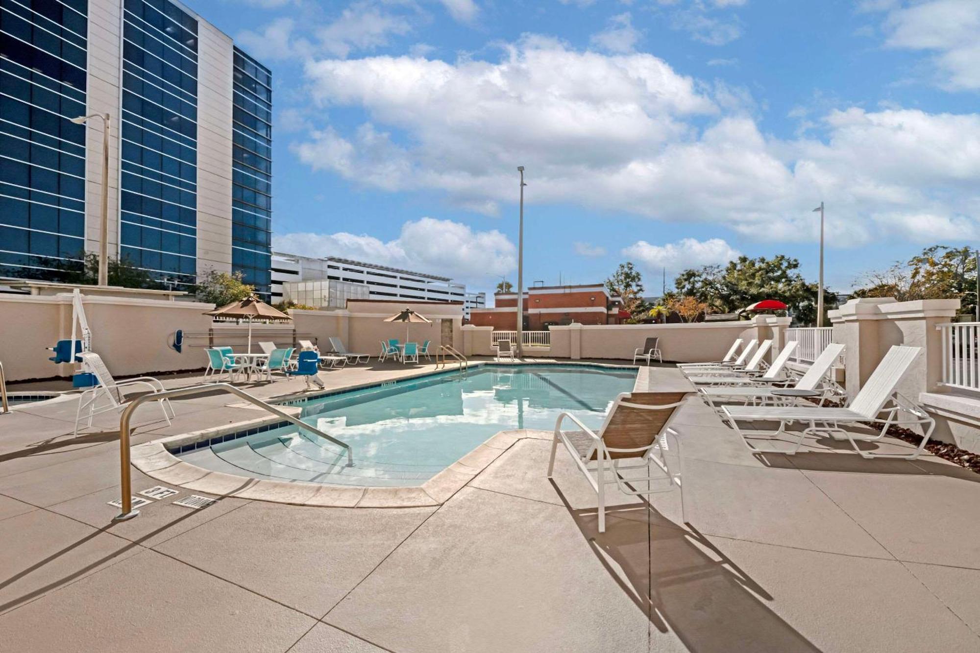 Comfort Suites Downtown Orlando Exterior foto